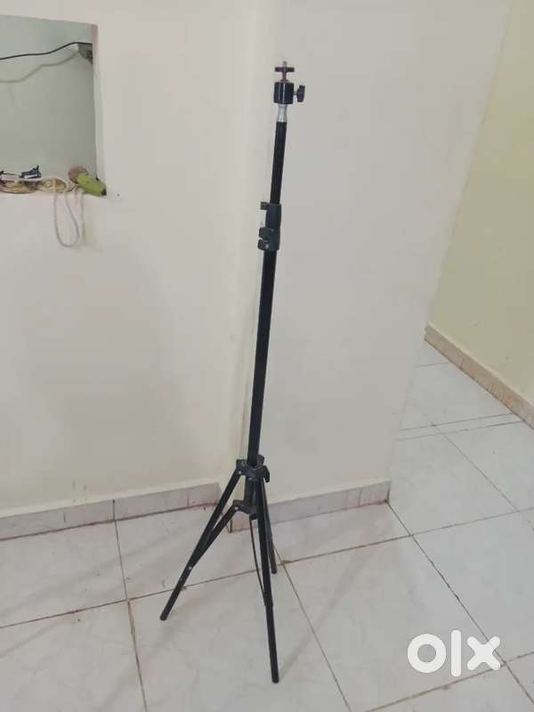 Tripod stand