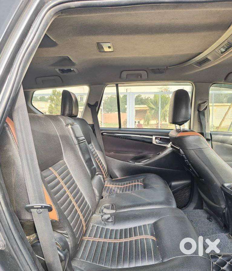 Toyota Innova Crysta 2019
