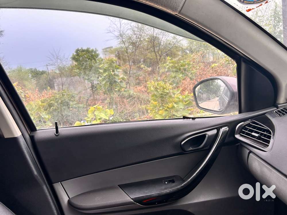 Tata Tigor 2017 Petrol