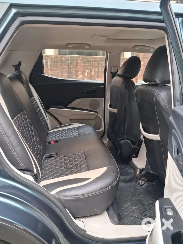 Mahindra Xuv300 W6, 2022, Petrol