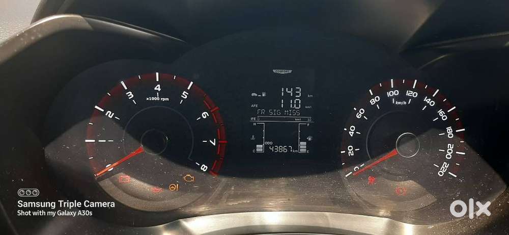 Mahindra Xuv300 W4, 2023, Petrol