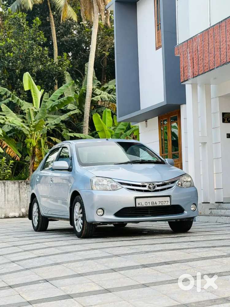 Toyota Etios 1.5 V 2011