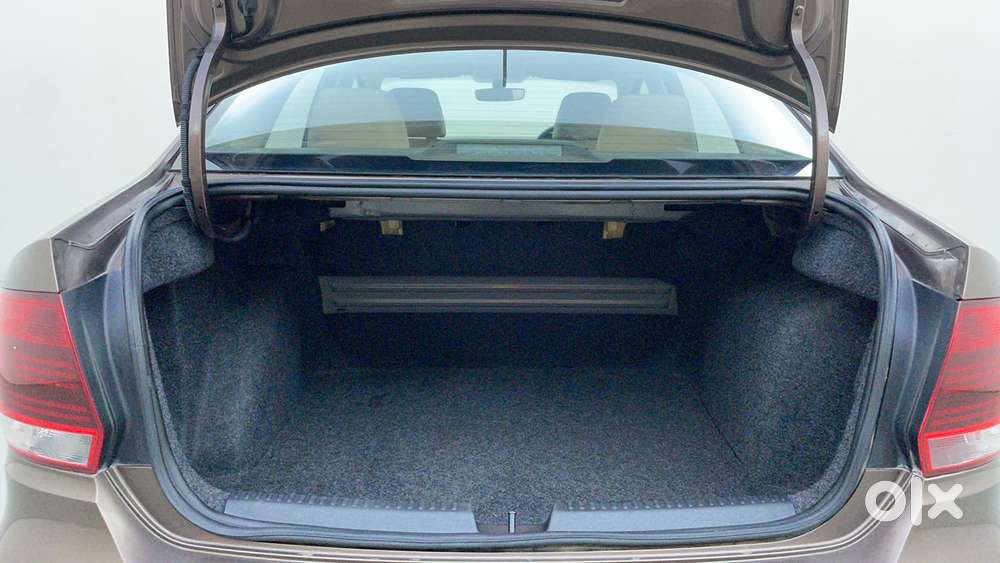 Volkswagen Vento 1.2 Tsi Highline At, 2016, Petrol