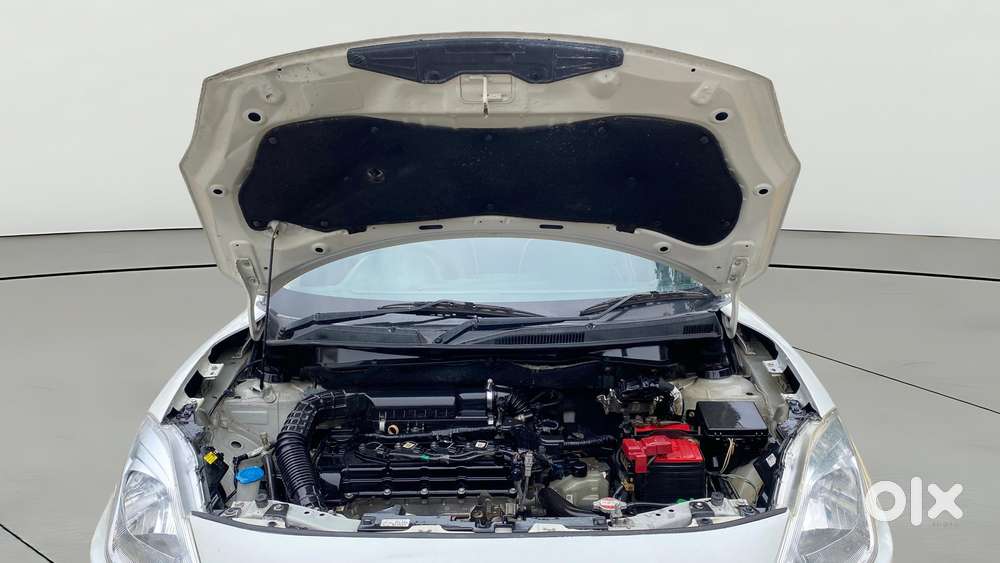 Maruti Suzuki Swift Dzire Amt Vxi, 2018, Petrol
