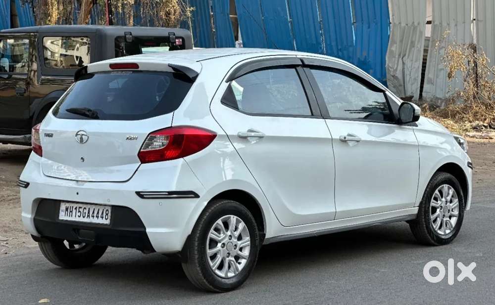 Tata Tiago Xza, 2017, Petrol