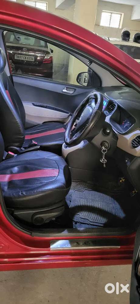 Hyundai Xcent 2015 Petrol With Lcd Screen & New Tyres