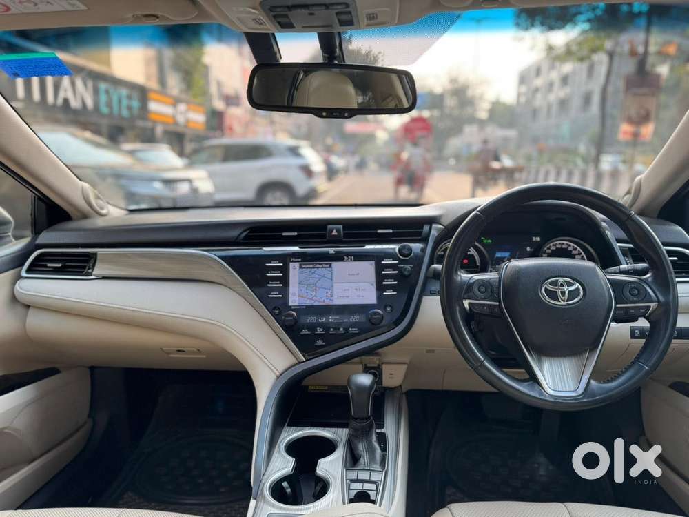 Toyota Camry Hybrid, 2021, Petrol