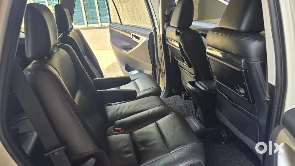 Toyota Innova Crysta 2017 Diesel 105000 Km Driven