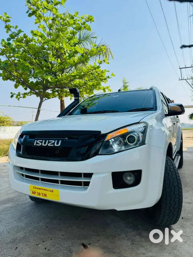 Isuzu V-cross 2018 Diesel Well Maintained