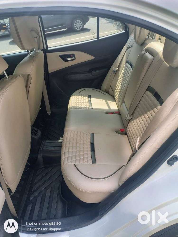 Maruti Suzuki Swift Dzire Vxi(o) Amt, 2025, Petrol
