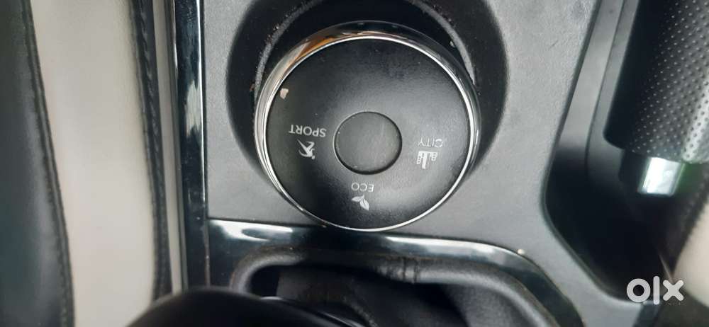 Tata Nexon Creative Plus 1.2 Revotron Petrol 6 Amt Dt, 2024, Petrol