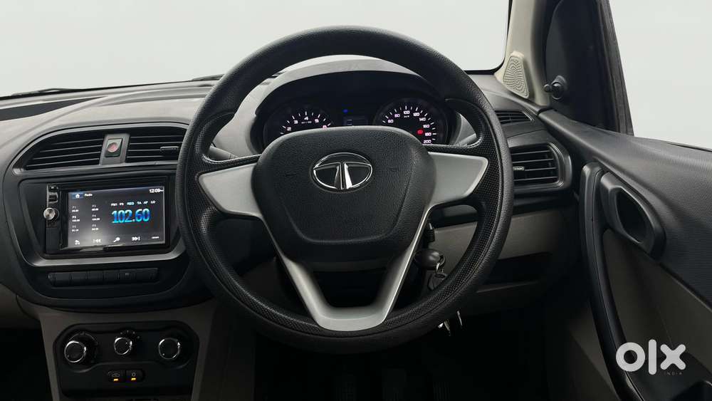Tata Tiago Xe, 2018, Petrol