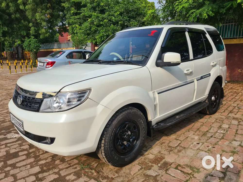 Tata Safari Storme 2015 Diesel Well Maintained