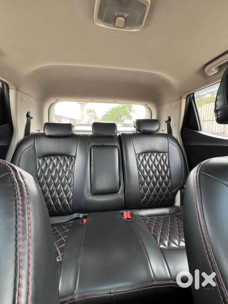 Mahindra Xuv300 W8, 2024, Petrol