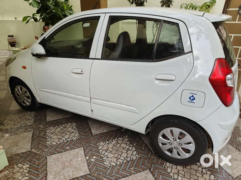 Hyundai I10 Sportz 2011