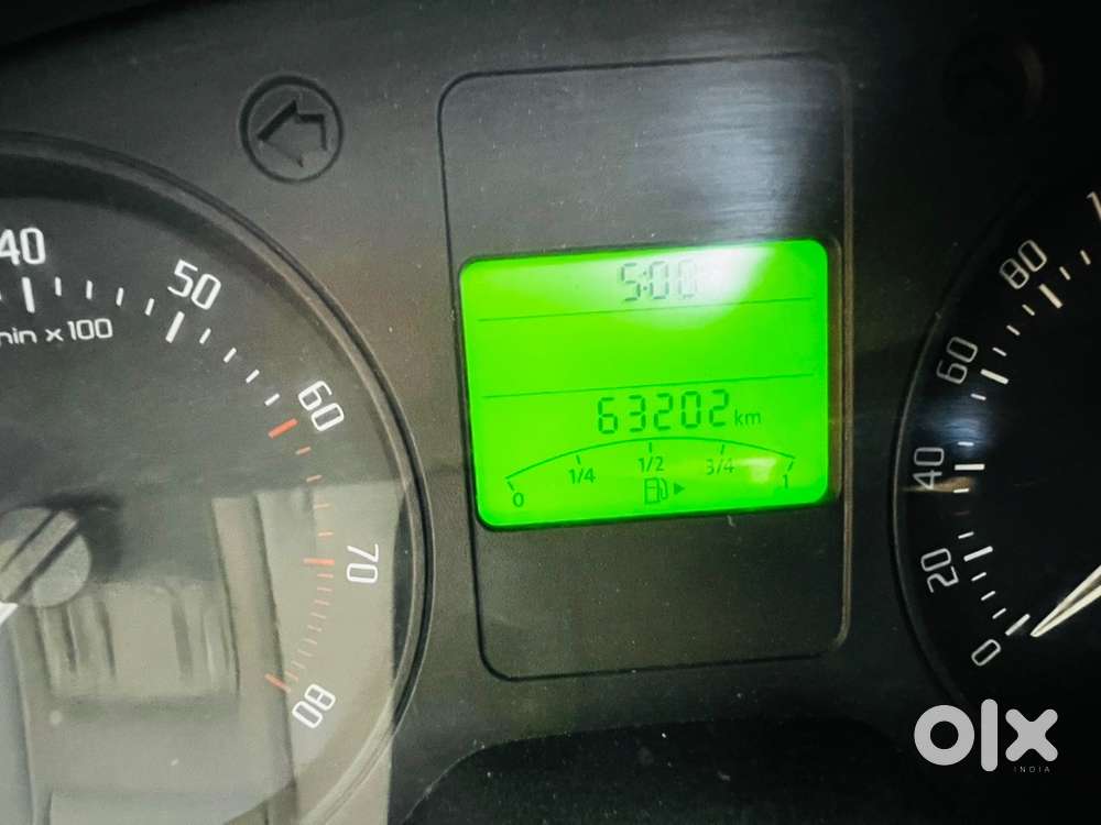 Skoda Fabia Petrol Manual 2012