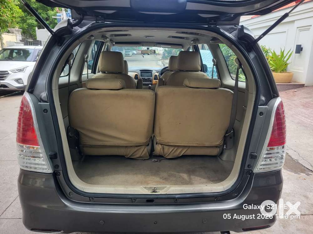 Toyota Innova 2.5 V 7 Str, 2010, Diesel