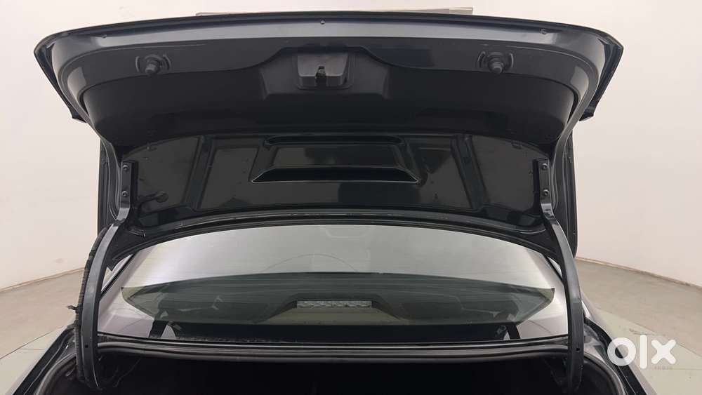 Skoda Slavia Style 1.5l Tsi Dsg, 2022, Petrol