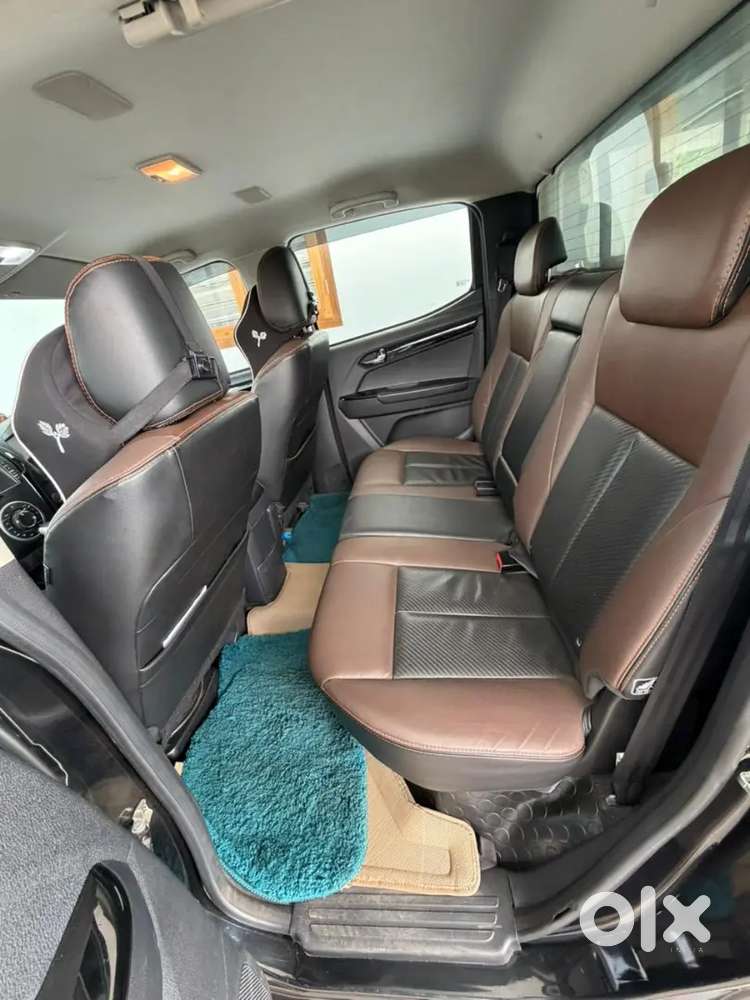 Isuzu V-cross Prestige 2021