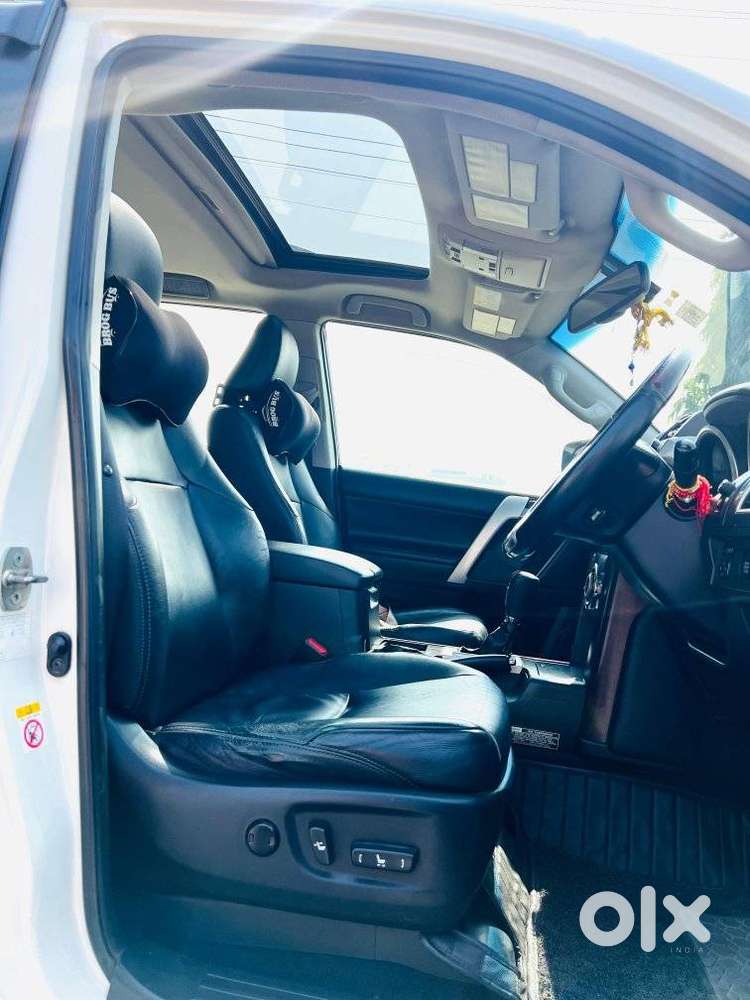 Toyota Land Cruiser Prado Vx L, 2015, Diesel