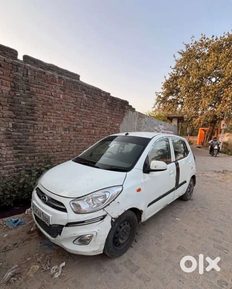 Hyundai I10 2011decemder  Cng & Hybrids 100000 Km Driven