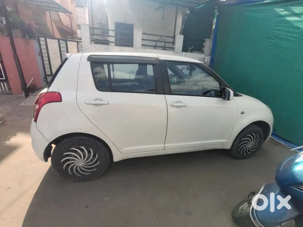 Swift Maruti Vxi 2011