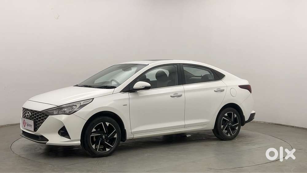 Hyundai Verna 1.5 Sx (o) Vtvt Ivt, 2022, Petrol