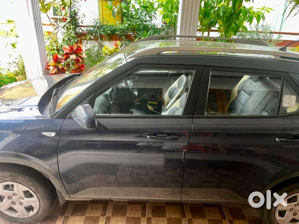 Hyundai Venue S 2020 Petrol Mt