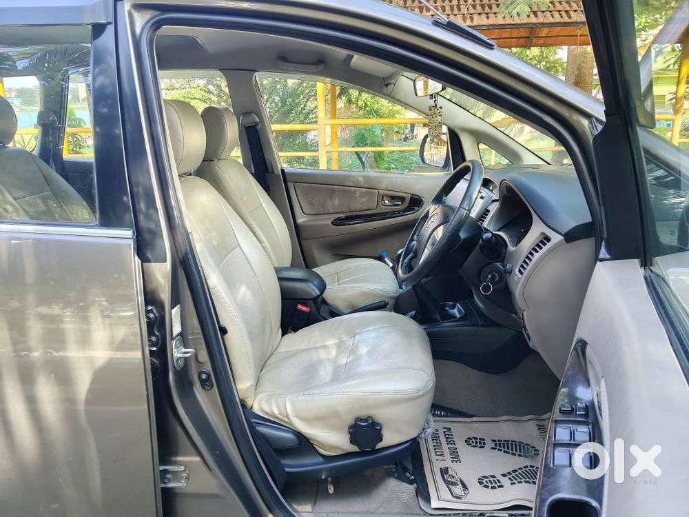 Toyota Innova 2.5 V 7 Str, 2015, Diesel