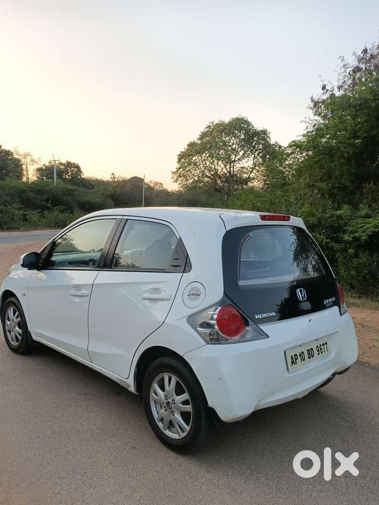 Honda Brio V Automatic, 2013, Petrol