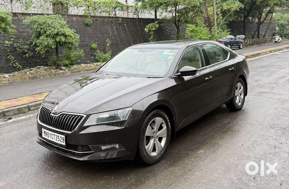Skoda Superb Style 1.8 Tsi At, 2017, Petrol