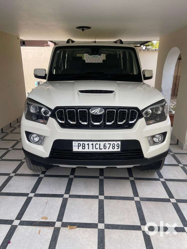 Mahindra Scorpio Classic 2018 Diesel Manual 90000 Km