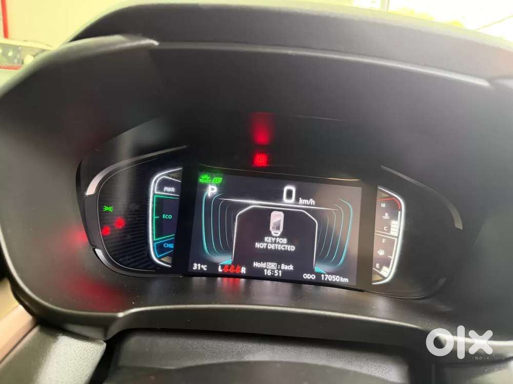 Maruti Suzuki Grand Vitara 1.5 Alpha Plus Intelligent Hybrid Ecvt, 2..