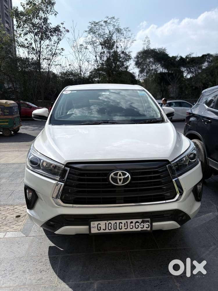 Toyota Innova Crysta 2.7 Vx Mt, 2023, Petrol
