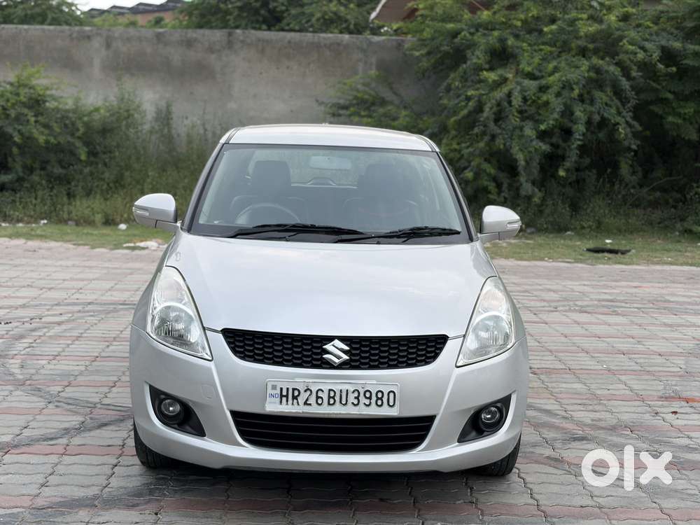 Maruti Suzuki Swift Vxi With Abs, 2012, Petrol