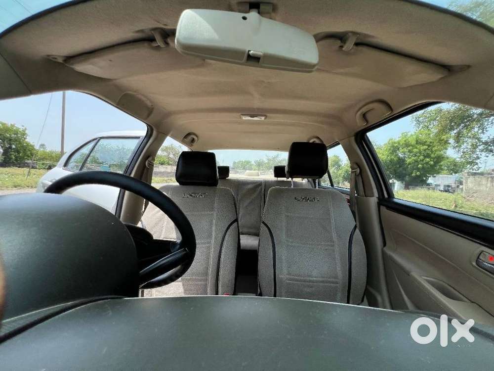 Maruti Suzuki Swift Dzire Vxi Optional, 2014, Petrol