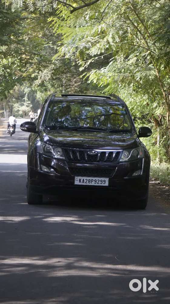 Mahindra Xuv500 2016 Diesel 98000 Km Driven