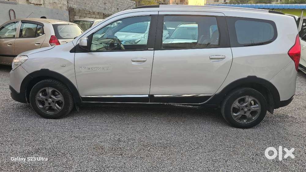 Renault Lodgy Stepway Edition 8 Seater, 2017, Diesel