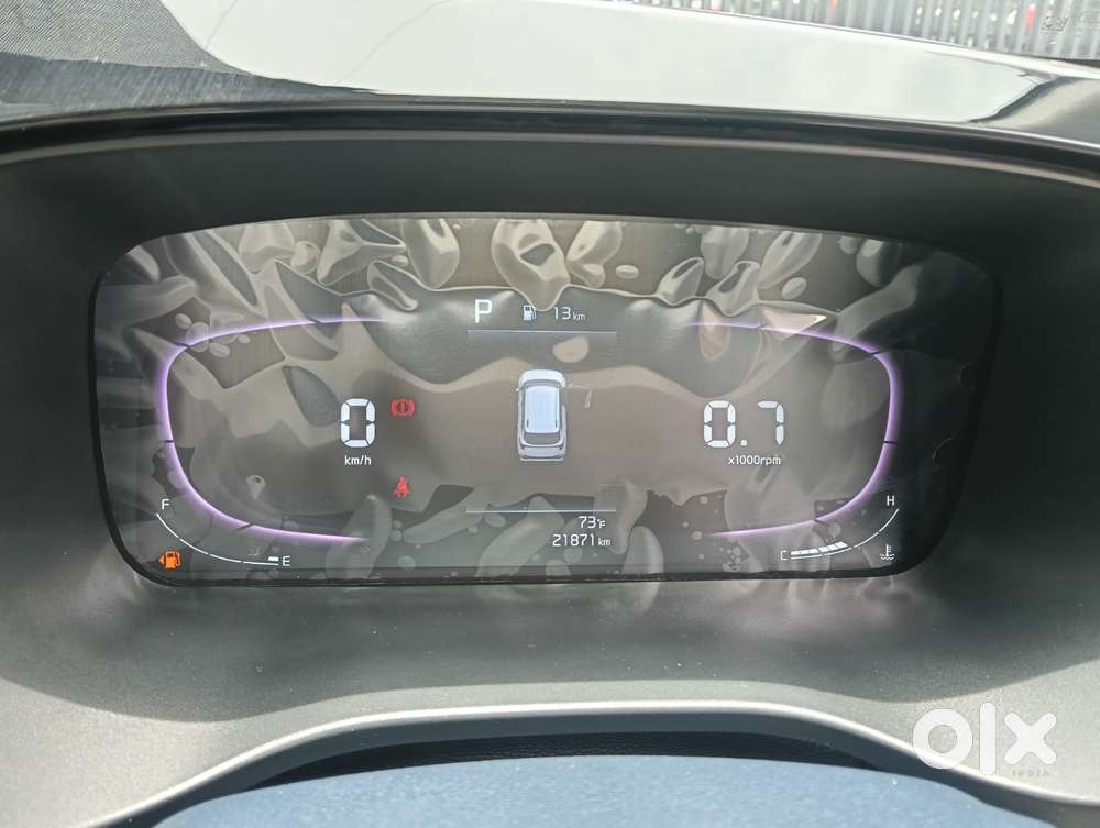 Kia Carens 1.4 Luxury Plus Dct 7 Str, 2022, Petrol