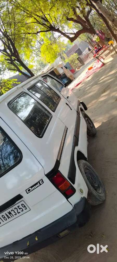 Maruti Suzuki Omni 2012