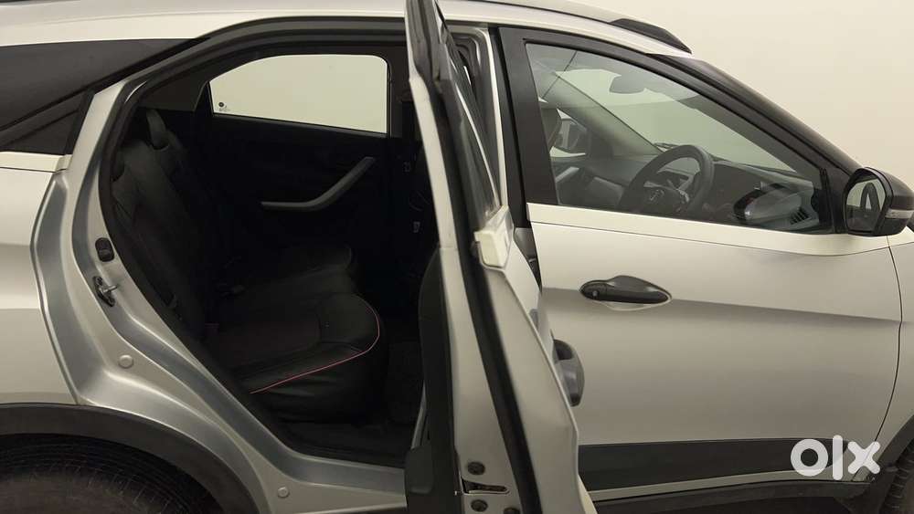 Tata Nexon 1.2 Revotron Xma Amt (s), 2021, Petrol