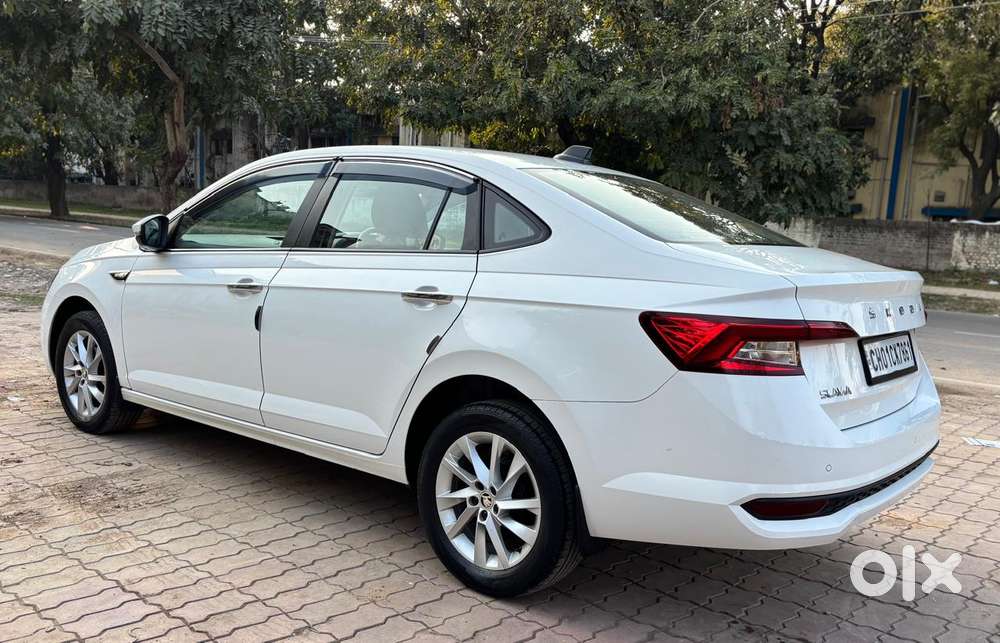 Skoda Slavia 1.0 Ambition Tsi, 2022, Petrol