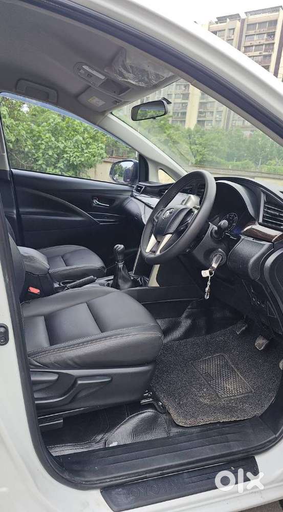 Toyota Innova Crysta 2.4 Gx 8 Str, 2023, Diesel