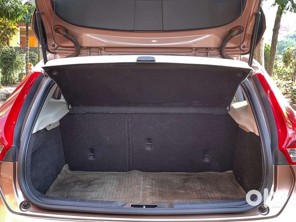 Volvo V40 Cross Country D3 Inscription, 2015, Diesel