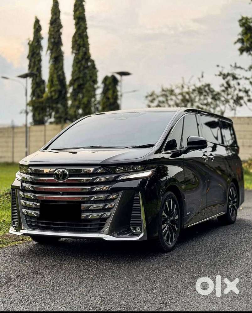 Toyota Vellfire Vip – Executive Lounge, 2025, Petrol