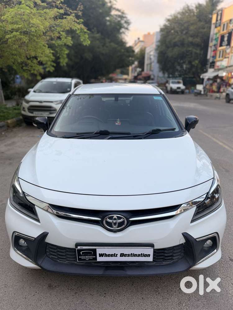 Toyota Glanza 1.2 V Amt, 2023, Petrol