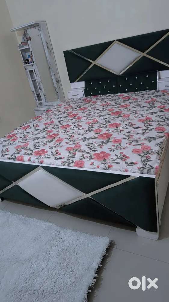 King size bed