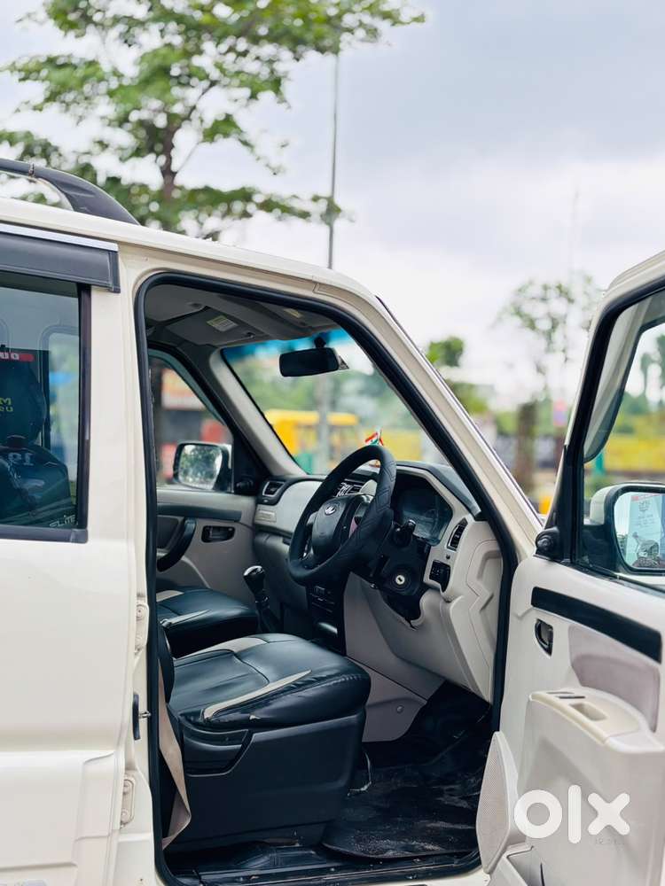 Mahindra Scorpio S6 Plus, 2016, Diesel