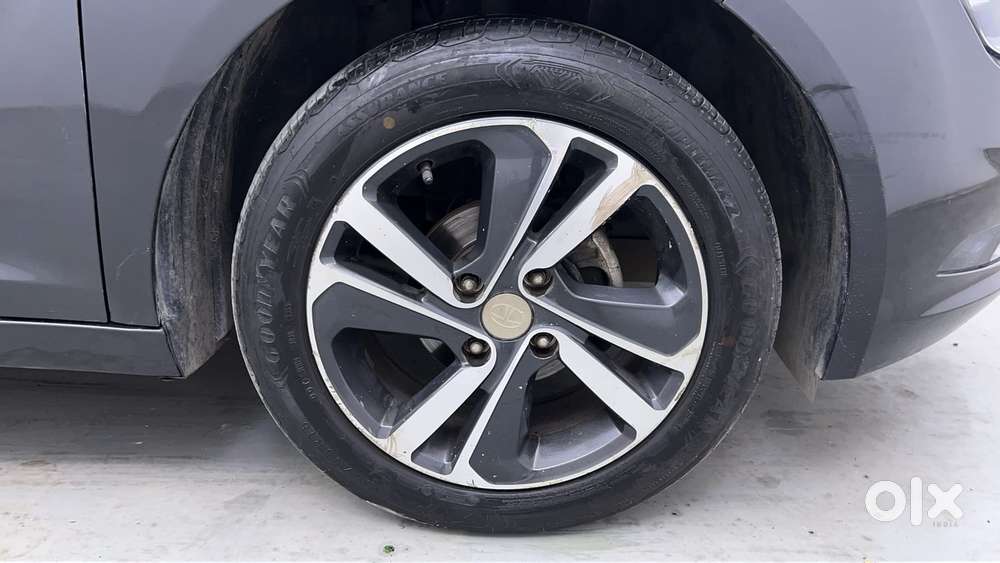 Tata Altroz Xz, 2021, Petrol