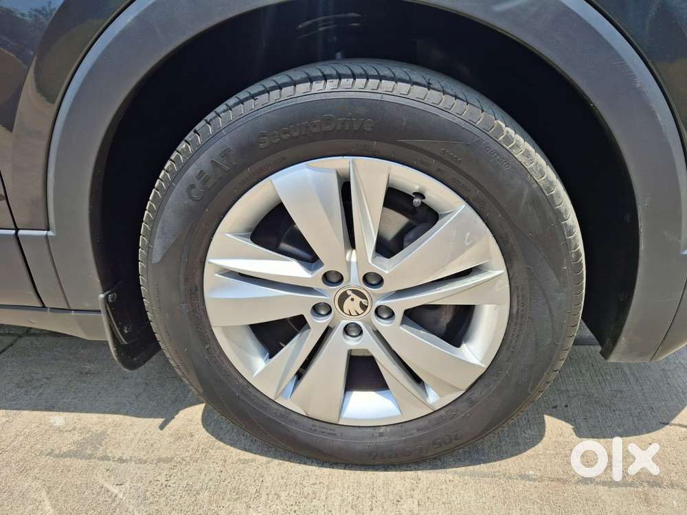 Skoda Kushaq 1.0 Tsi Ambition At, 2023, Petrol